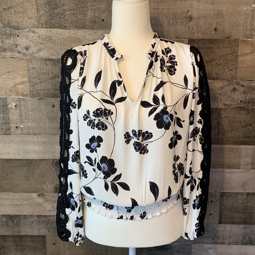 White House Black Market long sleeve floral top Size XXS - Picture 16 of 16